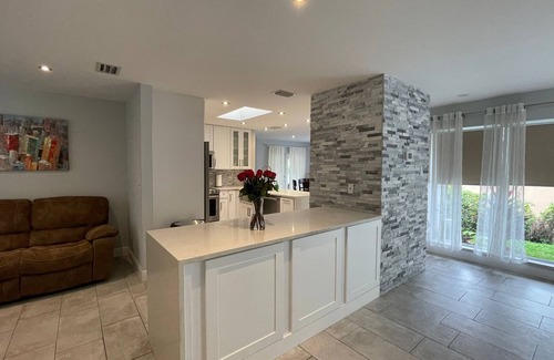 Hollywood Lakes Villa | Bright & Spacious Villa in Hollywood ★ 3BR/2BA ★ Heated Pool ★Walk to Beach