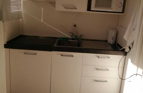 French Riviera Apartment | Bright studio, wifi, parking, pool, beach