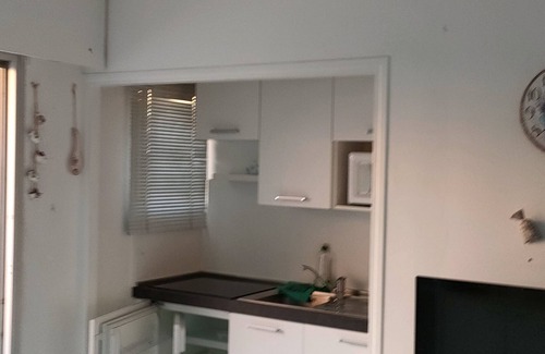 French Riviera Apartment | Bright studio, wifi, parking, pool, beach