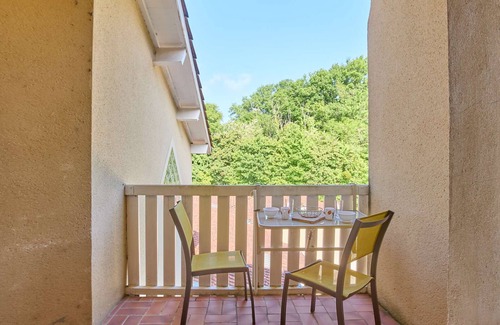 Barbotan-les-Thermes Apartment | Bright studio with balcony, pets allowed, free Wifi