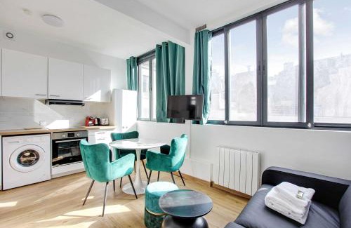 Belleville Apartment | Bright studio-2P-4P-4P-Parc des Buttes Chaumont