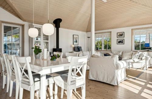 Vejlby Fed House | Bright Summer House With Sea View In Vejlbyfed