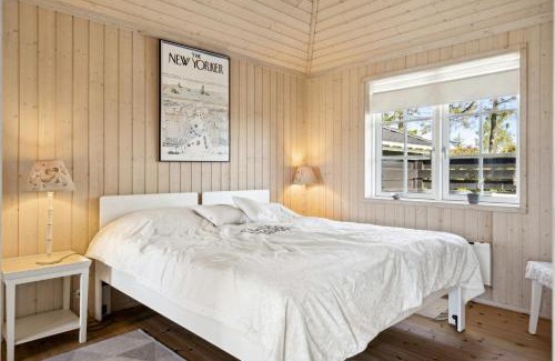 Vejlby Fed House | Bright Summer House With Sea View In Vejlbyfed