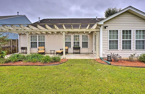 Lincolnville House | Bright Summerville Abode ~ 9 Mi to Water Park