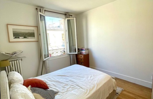 Belleville Apartment | Bright, warm apartment