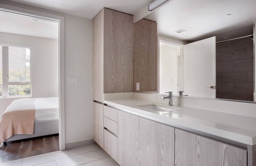 West Los Angeles Apartment | Bright West LA 1BR w/ Pool & Gym, nr Shops & Restaurants, by Blueground