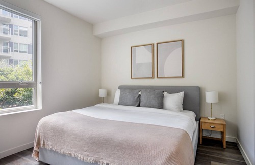 West Los Angeles Apartment | Bright West LA 1BR w/ Pool & Gym, nr Shops & Restaurants, by Blueground