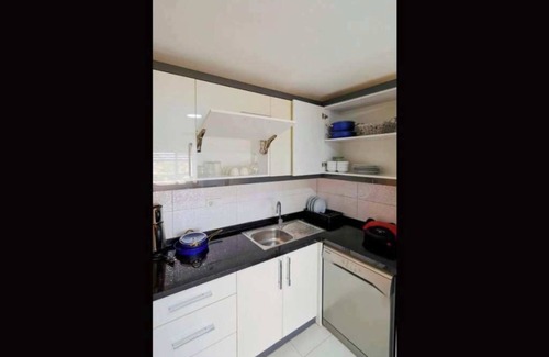 Kaleici Apartment | Bright Yellow Flat Near Beach Old Town Free Wifi