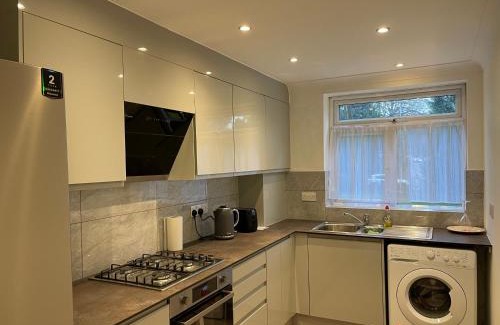 Patcham Apartment | Brighton Green Rose