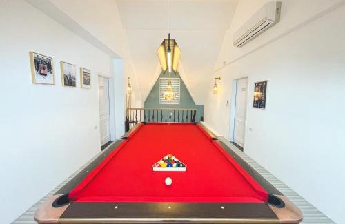 Shoufeng House | Brighton Hove Manor