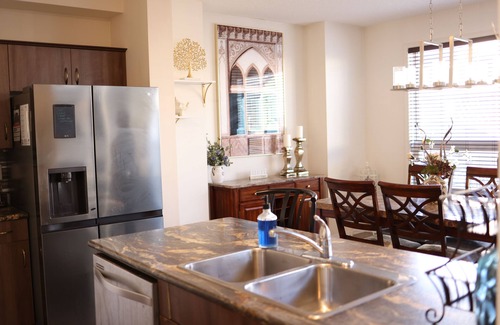 Winnipeg House | Brilliant 4-bedroom house with AC in Winnipeg