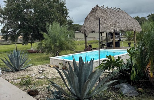 Okeechobee House | Bring your Horses! - Barndominium with 6 stalls and attached paddocks- 10 acres