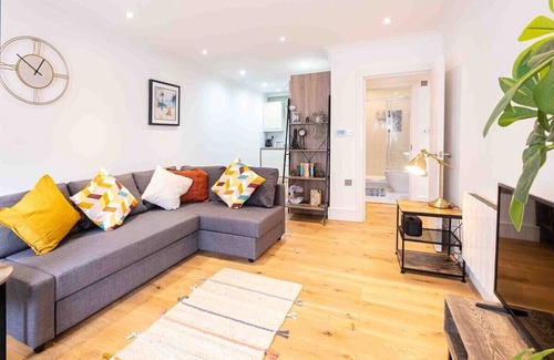 Bristol Floating Harbour Apartment | Bristol Riverside House - 1 Bedroom Apartment