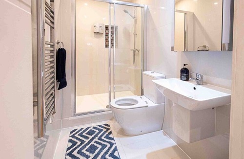 Bristol Floating Harbour Apartment | Bristol Riverside House - 1 Bedroom Apartment