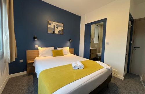 Centre Ville Hotel | Brit Hotel du Parc Niort Centre-Parking gratuit