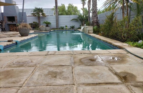 Kraaifontein Apartment | Brits Apartment rental