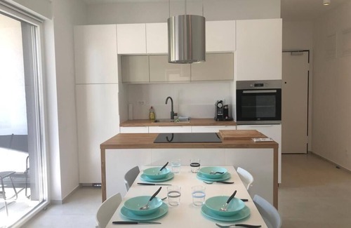 Brodarica Apartment | Brodarica, Sibenik, 2 bedrooms, balcony, approx. 250m from the beach Rezaliste.