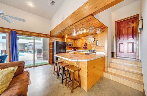 Broken Bow House | Broken Bow Escape w/Mountain Views & Pool Access!