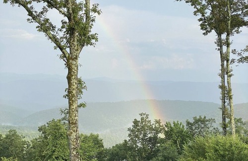 Boone Condo | Broken Heel adults only escape.
