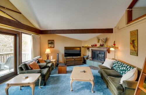 Bromley Mountain Apartment | Bromley Mountain Escape with 2 Balconies Hike and Ski