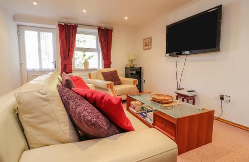 Oakworth House | Bronte Cottage