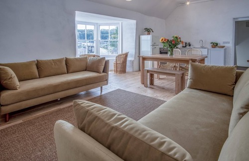 St Brides Cottage | Brook Cottage Green - 2 Bedroom Cottage - Dale