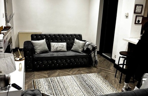 Bushey House | Brookland Stays Short Lets & Serviced Accommodation Hertfordshire.