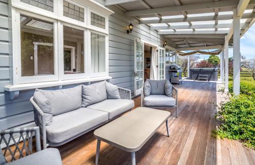 Martinborough House | Brooklands Cottage The Award Winning Villa