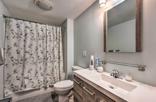 Brooklyn Park House | Brooklyn Park Abode 12 Mi to Dtwn Minneapolis