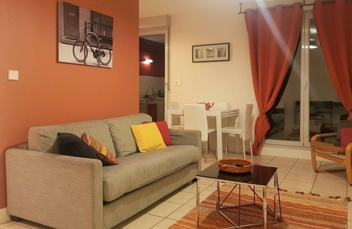 Jules Ferry - Recamier Apartment | Brotteaux / Quiet T2 47m², Terrace & Private garage