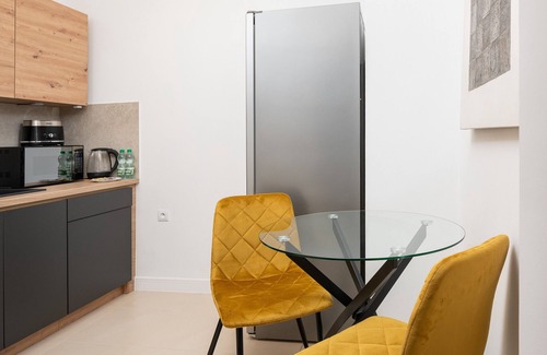 Wola Apartment | Browary Warszawskie Modern Studio