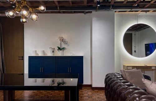 Khlong Tan Nuea Apartment | Brown Brick Thonglor - Blue Blueberry Room