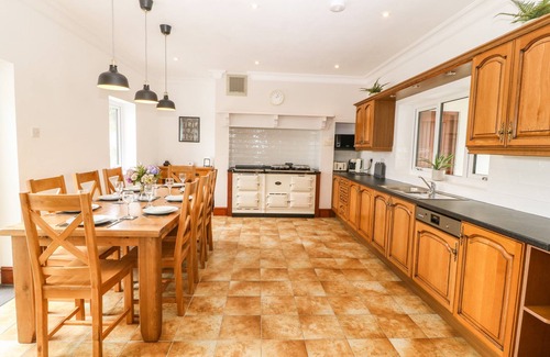Holyhead House | BRYN MEILW, family friendly, with hot tub in Holyhead