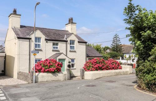 Moelfre House | Bryn Peris