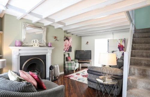 Moelfre House | Bryn Peris