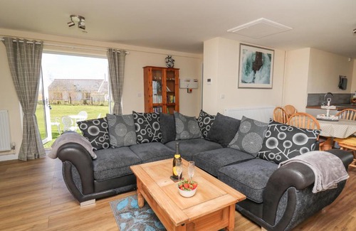 Llanfyrnach House | Brynteg Cottage