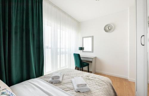 Bialoleka Apartment | Brzeziny Deluxe Apartment by BookingHost