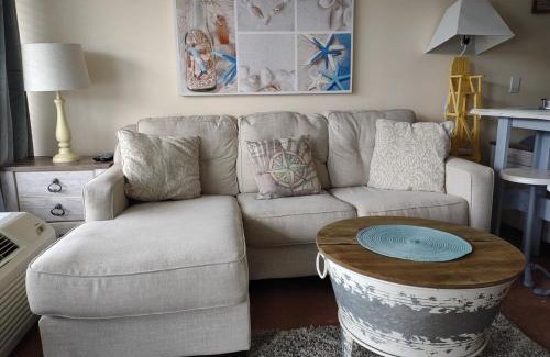 Atlantic Beach Apartment | BS266 - 3-min walk to the beach, great pool, dock