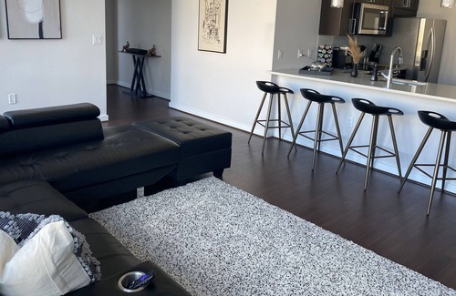Lenox Condo | Buckhead Penthouse in the Sky