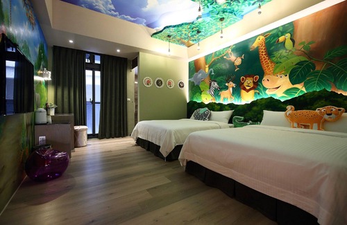 Xincheng Bed & Breakfast | Buckingham Palace B&B