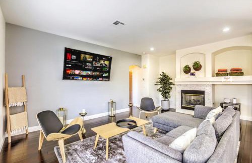 Highland Hills House | Buddha Gem, Central 6 Bed Room Luxury Home with Pool Hot Tub Game Room and much more