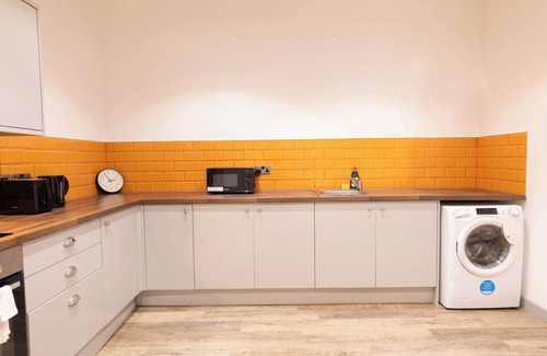 Blackburn Apartment | Budget Apartment in Central Blackburn