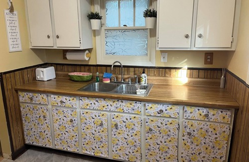 Decatur House | Budget Friendly, long terms welcome, Decatur central