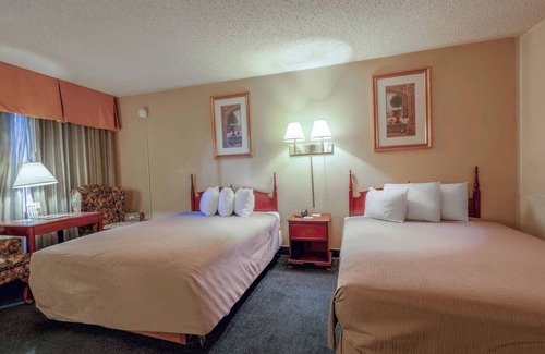 Allison Hotel | Budget-Friendly Room w/Tea & Coffee Maker Near Historic Route 66 Attractions