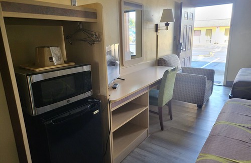 Bristol Hotel | Budget Host Inn Bristol