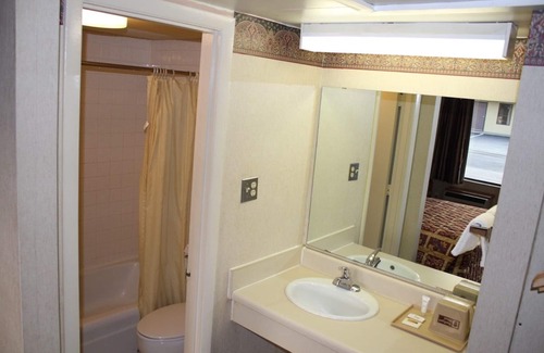 Bristol Hotel | Budget Host Inn Bristol