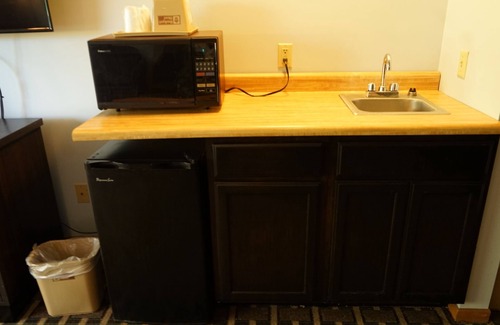 Fridley Hotel | Budget Host Inn Fridley