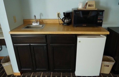 Fridley Hotel | Budget Host Inn Fridley