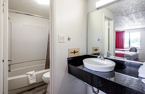 Willoughby Spit Hotel | Budget Inn Norfolk Va