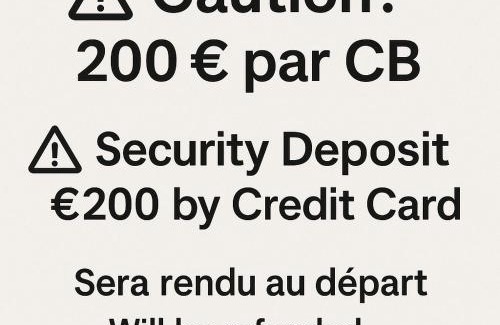 Hyeres City Centre Apartment | BudgetBnb petit duplex centre médiéval